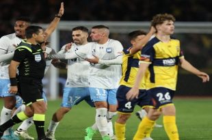 فغانی و مهم‌ترین تصمیم داوری فصل ای لیگ!