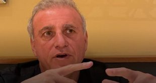 خنجری که یک برزیلی به بارسلونا زد