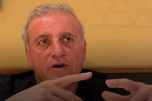 خنجری که یک برزیلی به بارسلونا زد