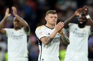 توپ طلا نه، نوبل را برای کروس اختراع کنید