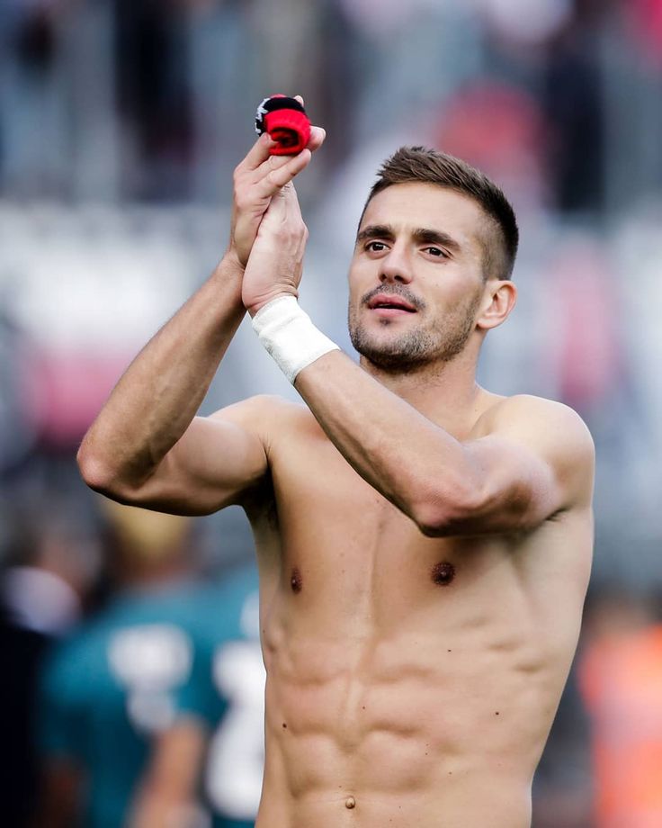 wallpaper for laptop Dusan Tadic