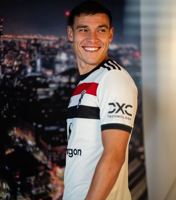 manuel ugarte wallpaper