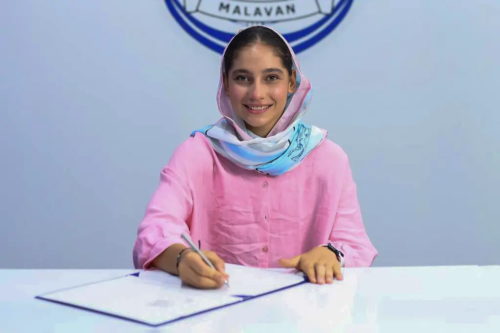 نازنین منصوری ملوان بندرانزلی