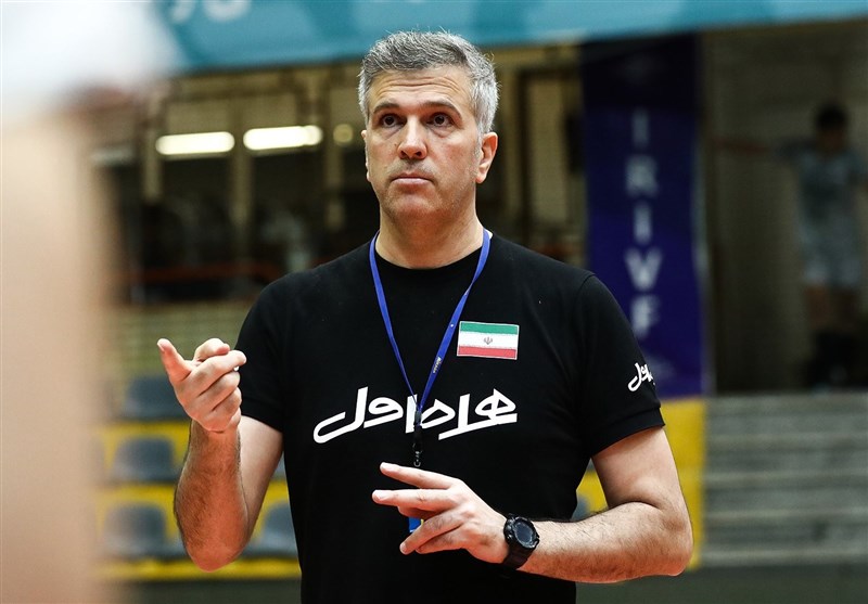 مومنی مقدم والیبال