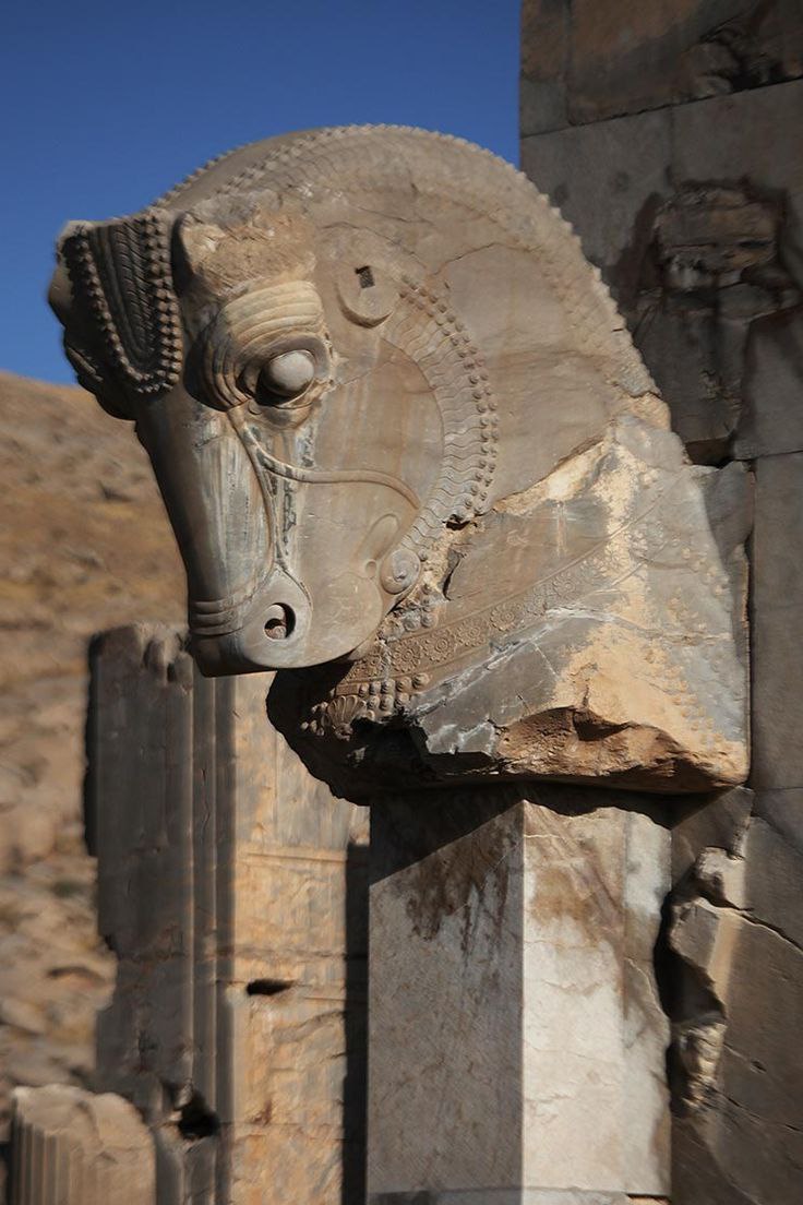 عکس سنگ کوروش کبیر
