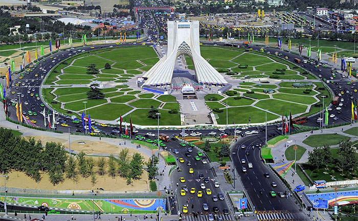 طراح میدان آزادی جایزه گرفت