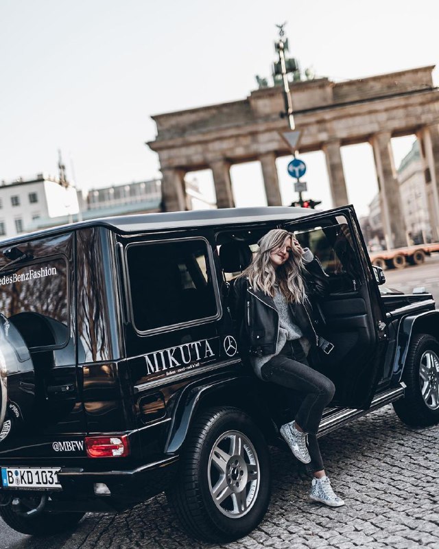 عکس دختر با ماشین عکس دختر با ماشین